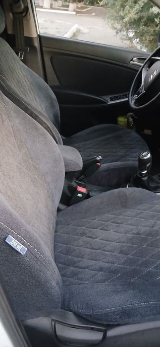 Hyundai Accent 2014  обём 1.6