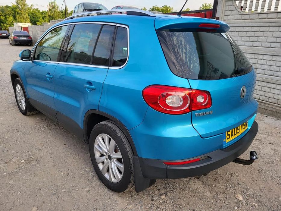 dezmembram volkswagen tiguan 2.0 cbab 4x4