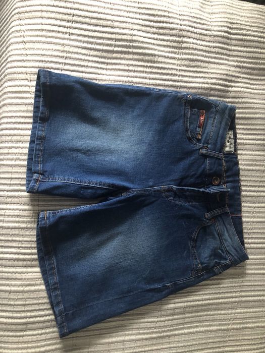 Pantaloni de blug