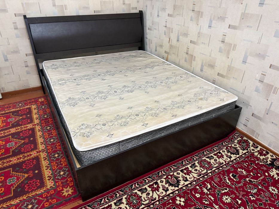 Кровать двуспальная евро