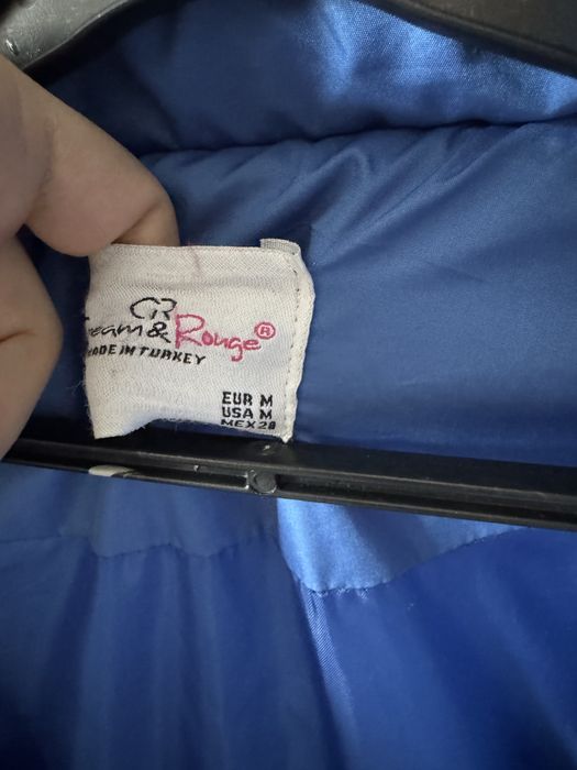 Продам куртку женскую