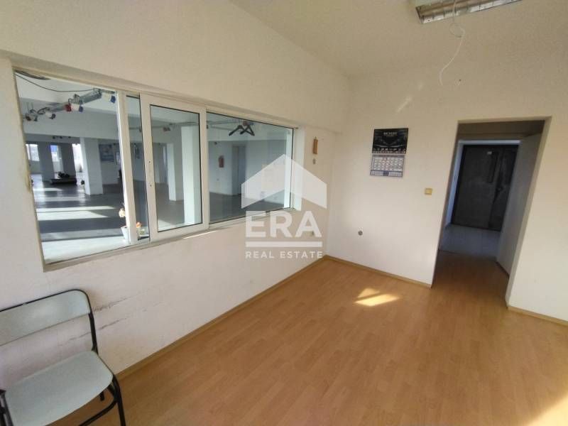 Дава се под наем Промишлена сграда в Хасково, Промишлена зона - Север - 360 кв.м за 510 € - Снимка #9