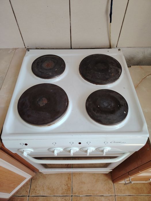 Продам электроплиту
