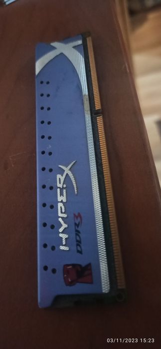 процесор интеl i5 2320
LGA 1155 - подарък отлична 2 ГБ. Рам памет ддр3