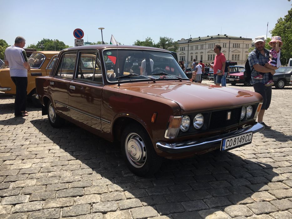 Ретро кола под наем фиат 125