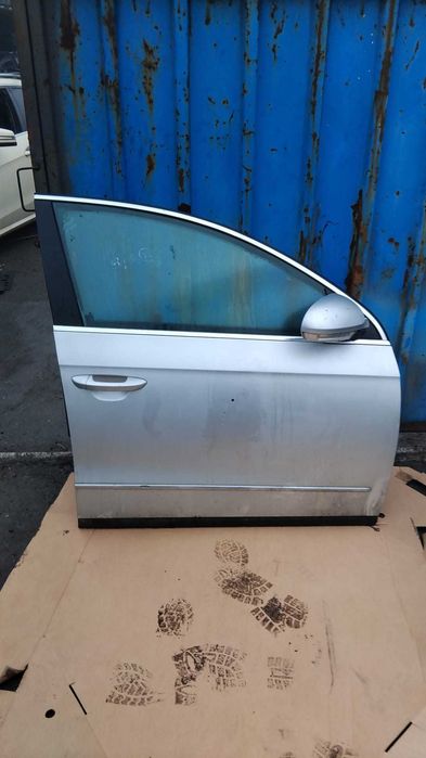 Usa dreapta fata Volkswagen Passat B6 an 2007