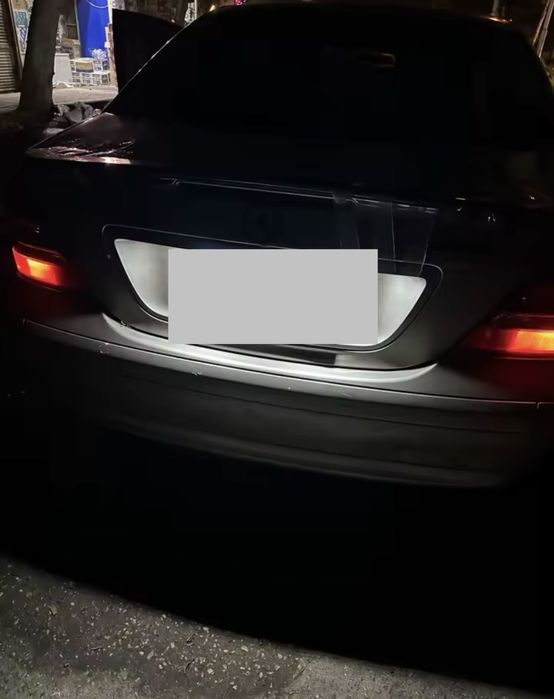 Нови Висококачествени плафони за заден номер Mercedes-benz R230 W203