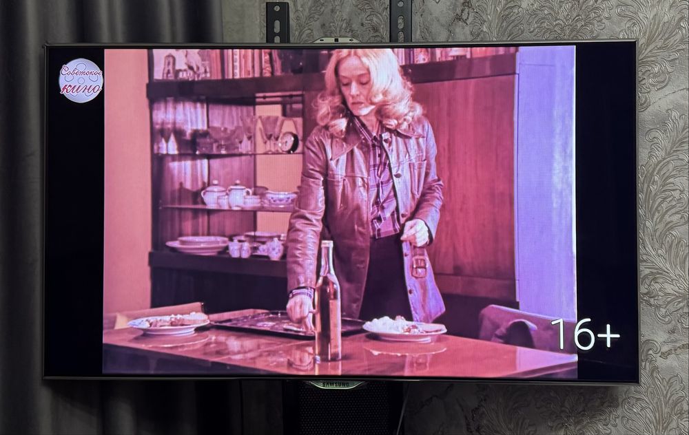 Продам смарт телевизор Самсунг.