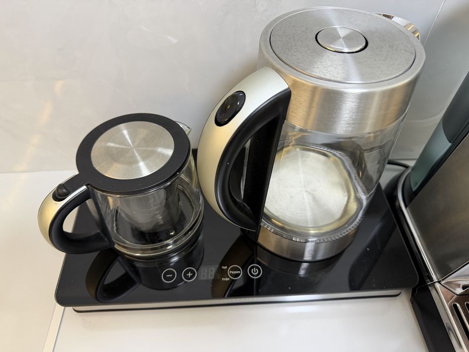 Чайник с заварником