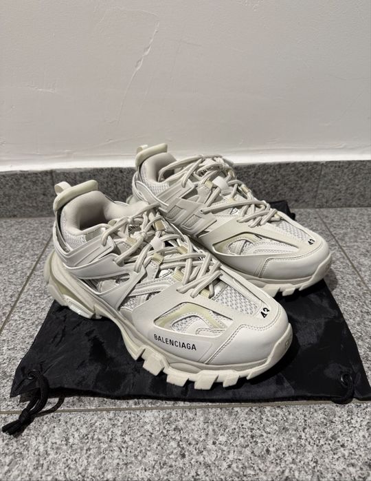Balenciaga track