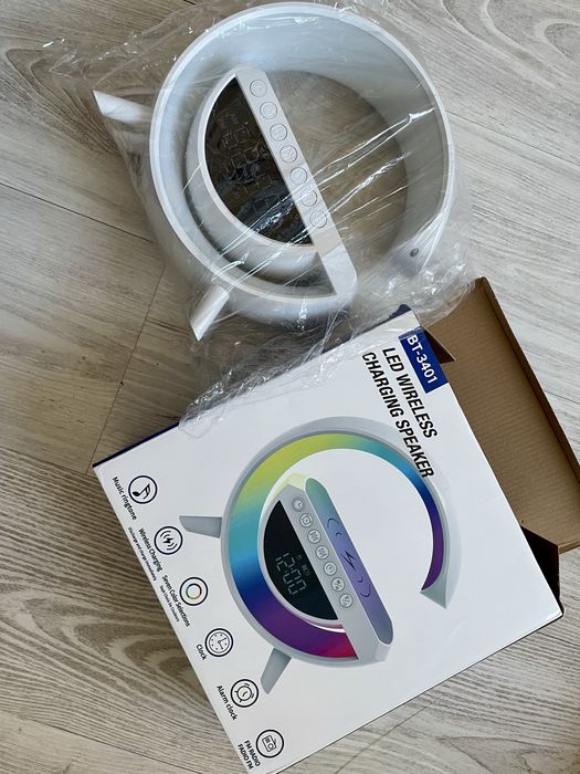 LED wireless charging speaker