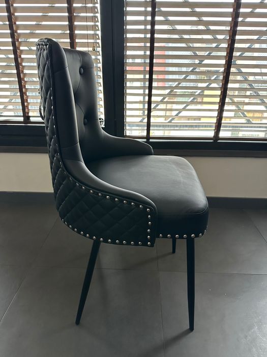 Трапезен стол LYON black