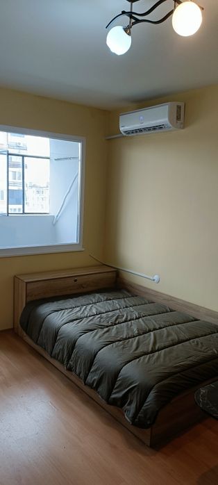 Дава се под наем,  Хале обзаведен