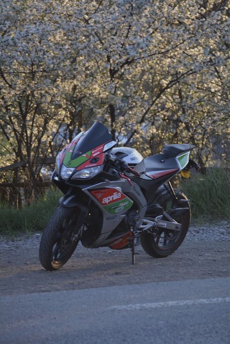 Apilia rs4 125cc gp replica
