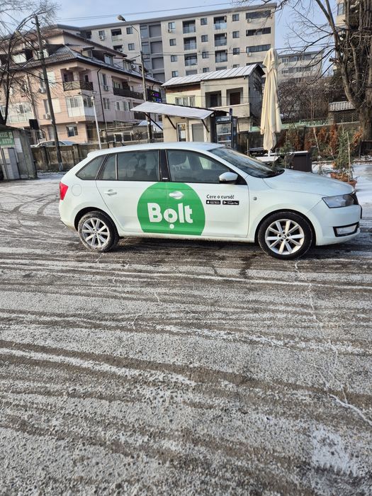 Vând skoda rapid diesel automata