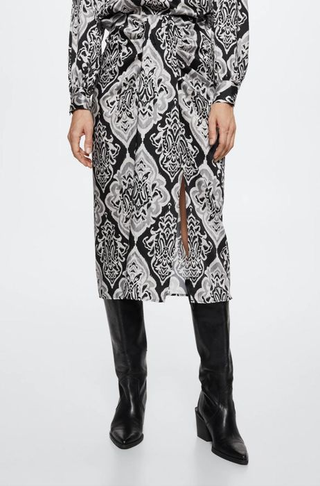 Fusta cu imprimeu - mango
model midi, talie medie, detaliu