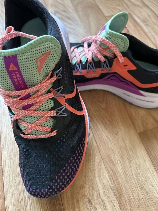 Продам Кеды , кроссовки летние NIKE