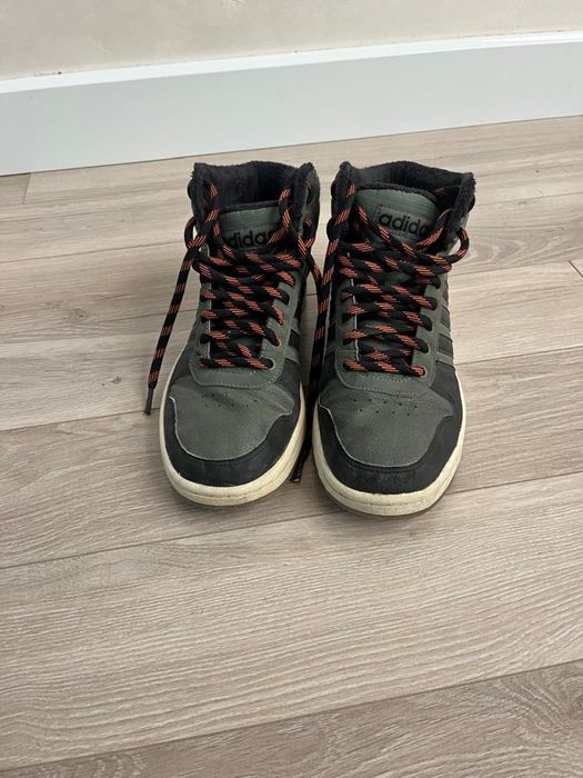 кроссовки Adidas