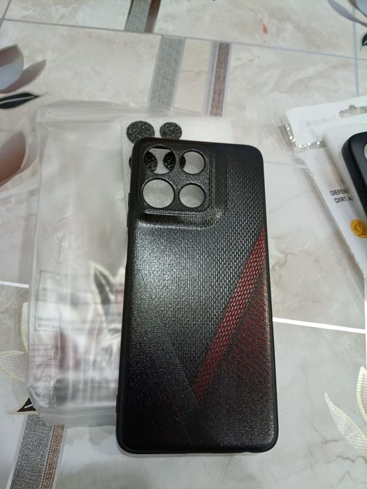 Два чехла новые.