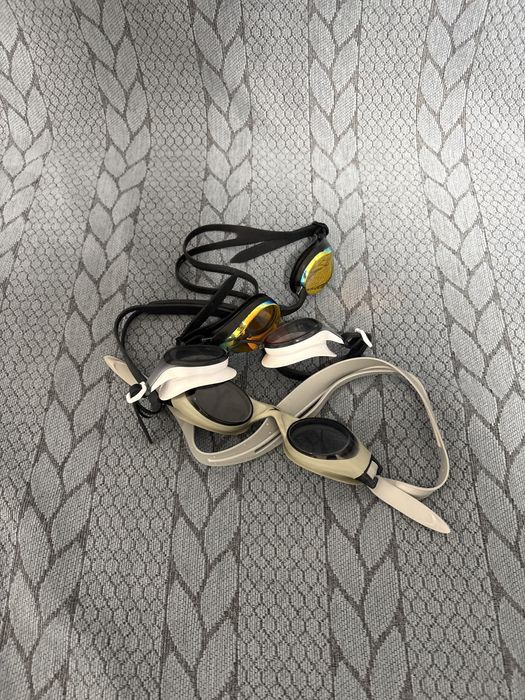 Очки для плавания