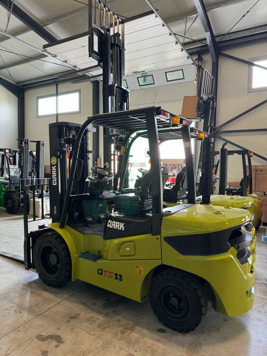 Stivuitor NOU CLARK GTS33 3,3t-3,5t Diesel GPL Garantie 5 ani din STOC