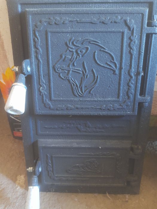 Ușa de sobă nefolosita