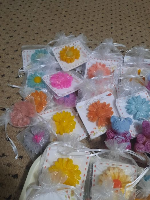 Mărțișoare parfumate ceară de soia