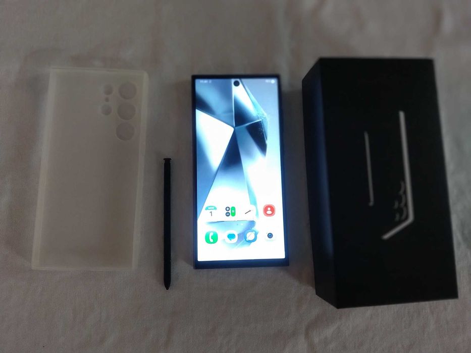 Продавам нов телефон S26Ultra 16GB 1TB