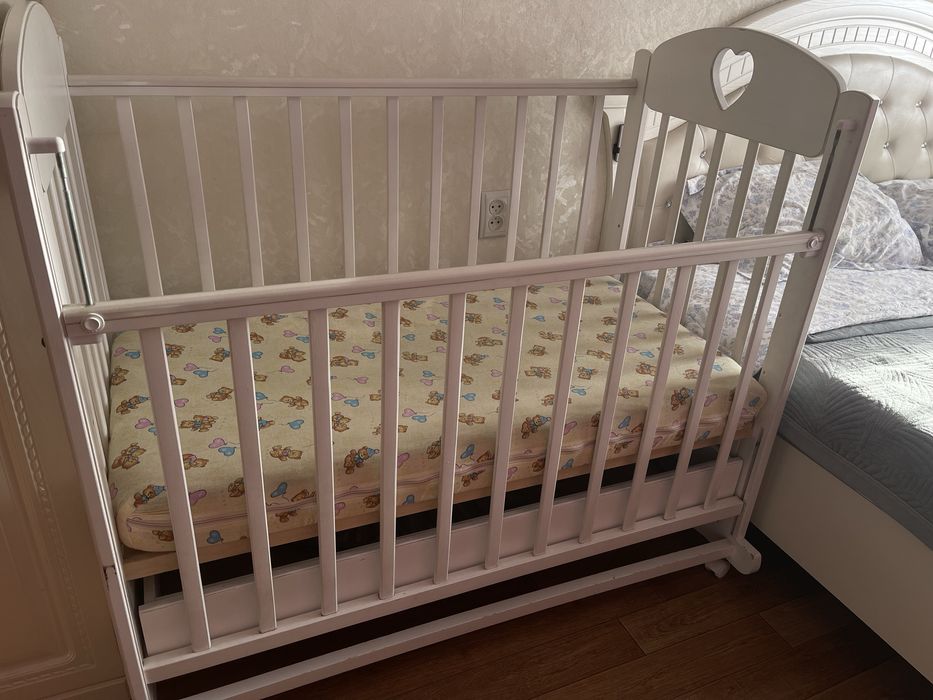 Детская кроватка