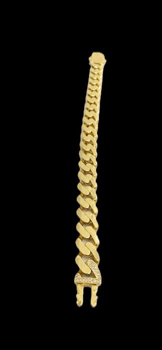 Vând brățară tip Cuban Link, model masiv, lungime 20 cm, greutate 20,83 grame pe cântar.