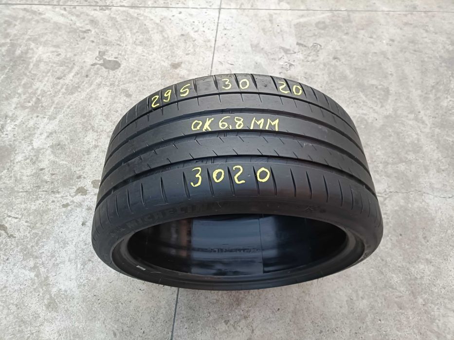 O anvelopa de vara 295 30 20 michelin pilot sport 4S