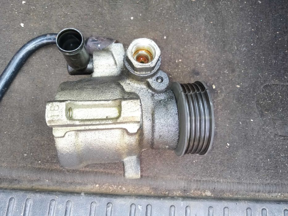 Само сниманите части форд Мондео , не цялата кола