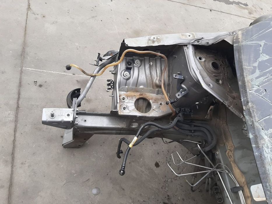 lonjeron dreapta renault captur j5