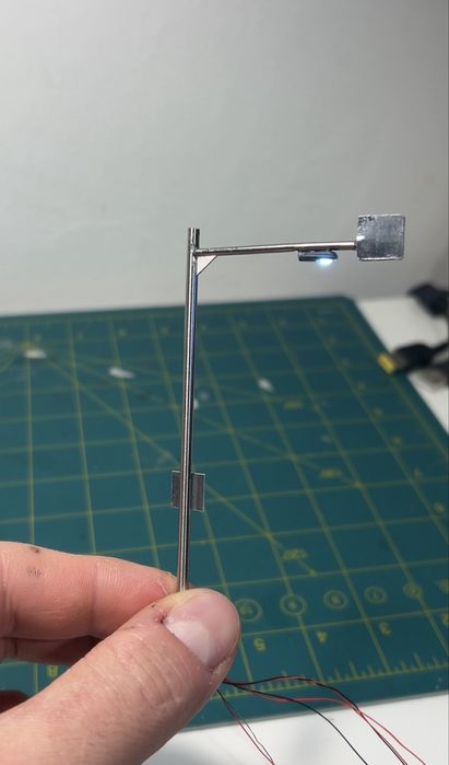 Machetă Stalp avertizare trecere de pietoni cu led Flash,scara 1:87