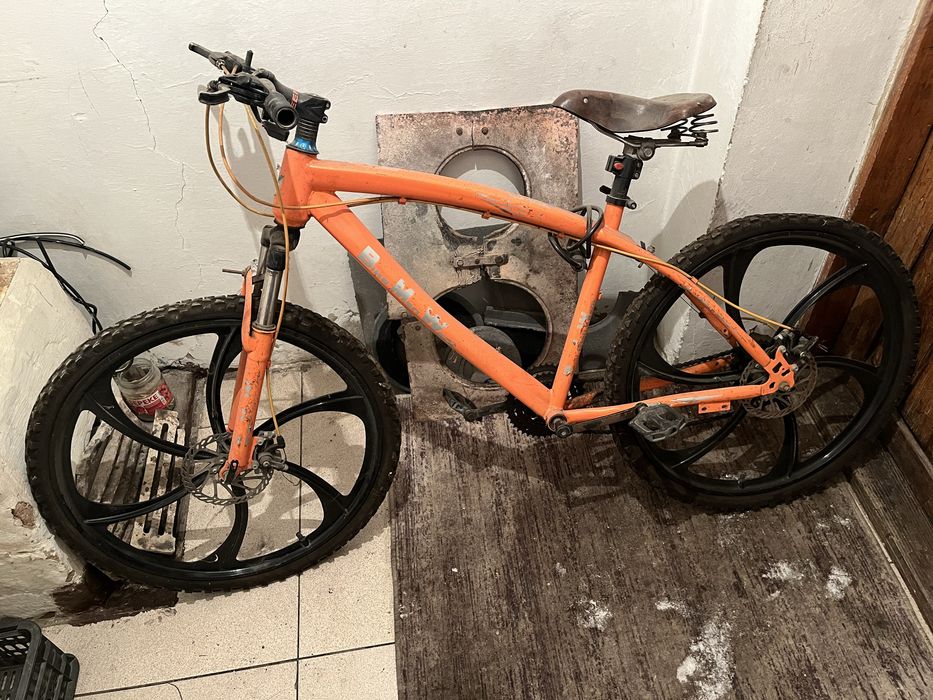 Велосипед BMW с титанками