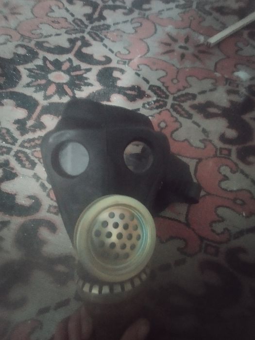 Продам противогазы и тд