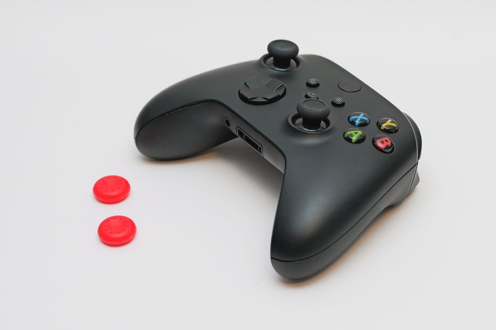 Controller wireless compatibil Xbox și PC