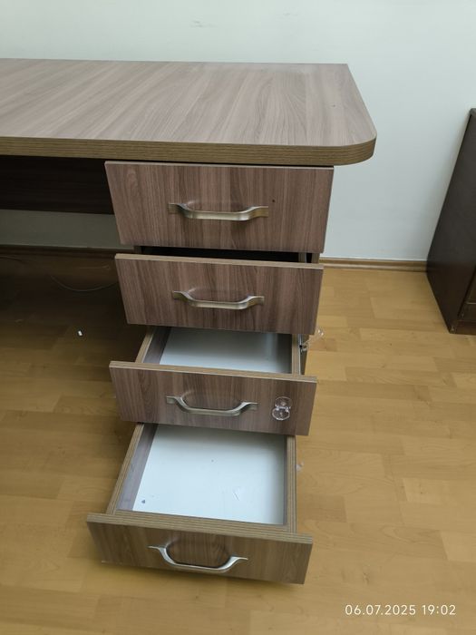 Стол компьютерный