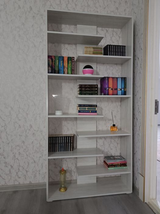 Kitob javoni zamonaviy uslubda кинижни шкаф