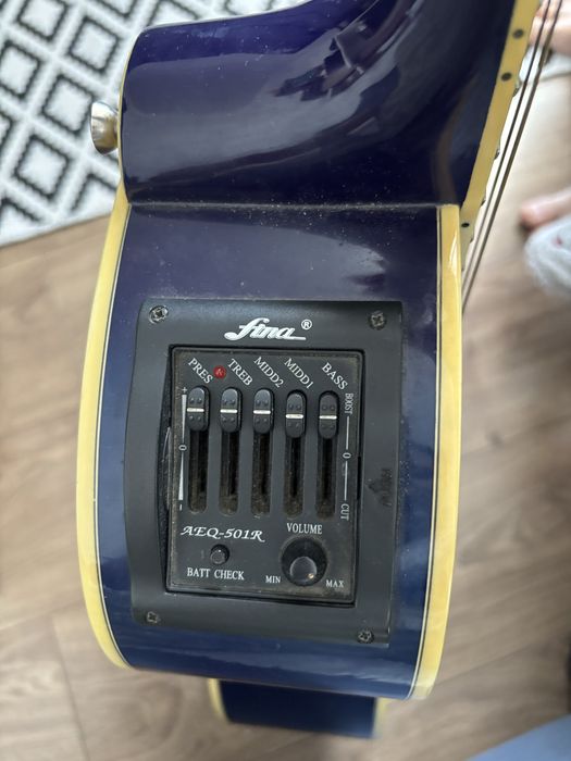 Продам гитару акустическую