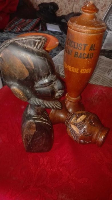 Statuieta lemn foarte vechi