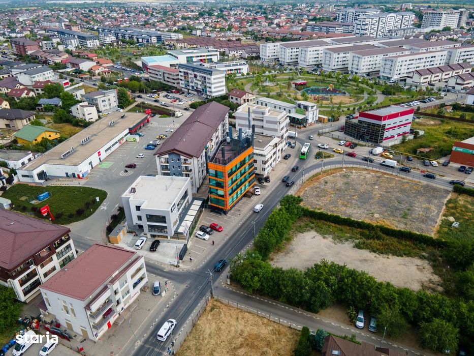 Cladire birouri si spatiu comercial , 830 mp constr, 15 locuri parcare