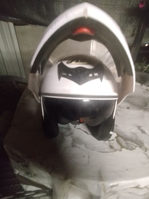 Продам мото шлем