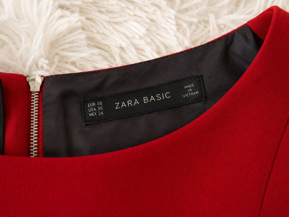 Стилна Рокля ZARA XS