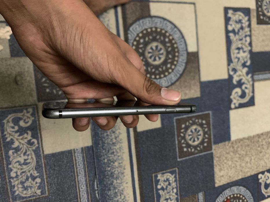Iphone 8 sotiladi
