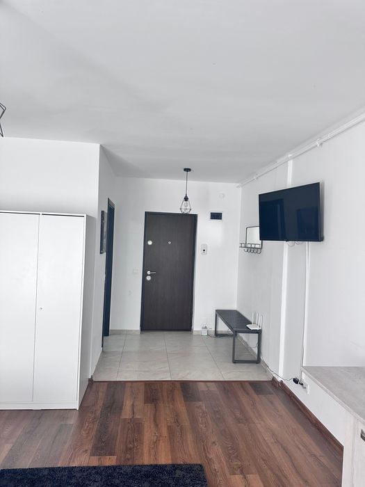 Garsonieră bloc nou – Codlea– loc parcare – 1.350 lei