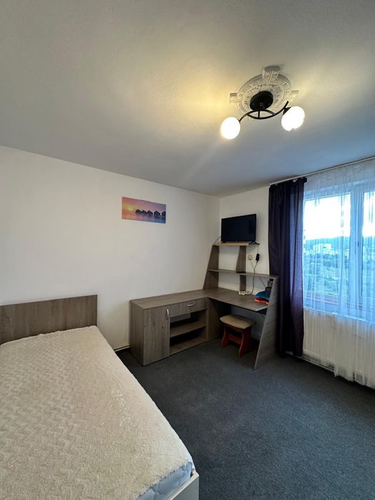 Propritar - Închiriez apartament 2 camere decomandat, renovat, centrală nouă - Bulevard Vlahuță, Brașov, etaj intermediar