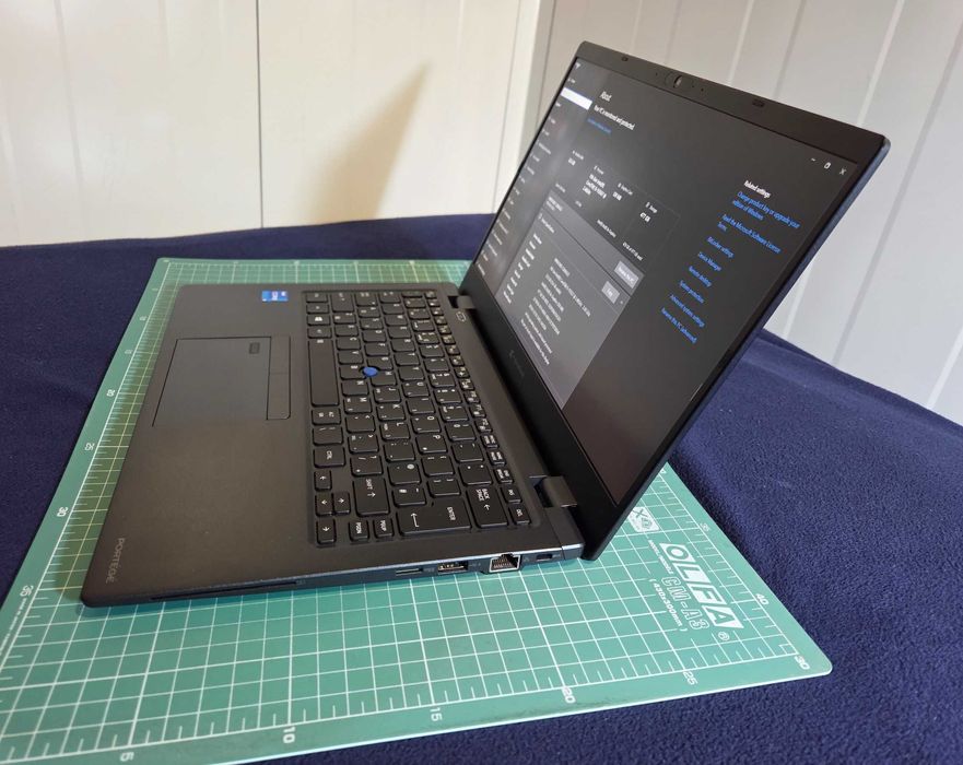 Dynabook, i5-1135G7, 32 GB RAM, 512 GB NVMe, отличен!