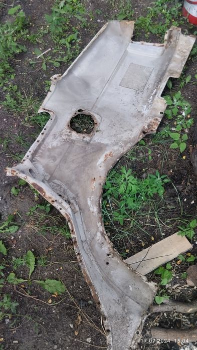 Заднее крыло пасат б3 продам