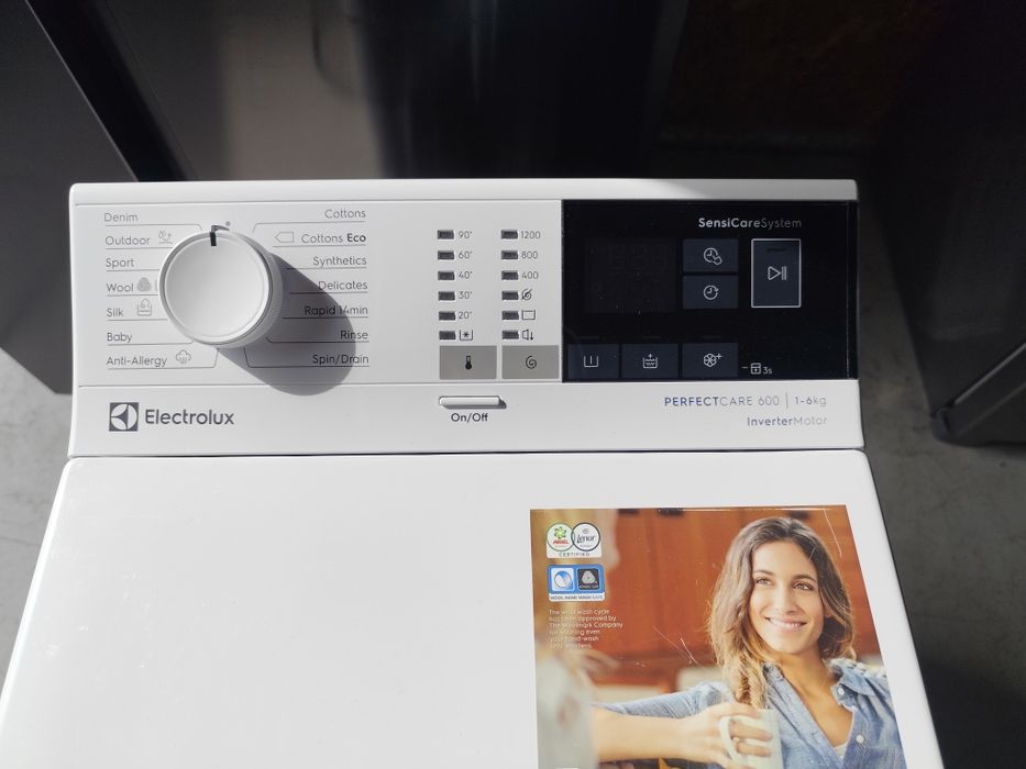 Masina de spalat Electrolux cu incarcare verticala de 6 kg